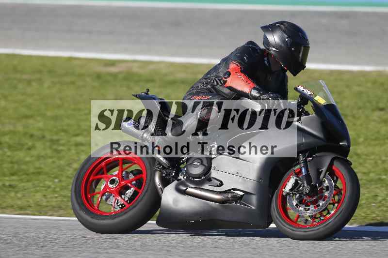 Archiv-2025/02 28.-31.01.2025 Moto Center Thun Jerez/gruen-green/79